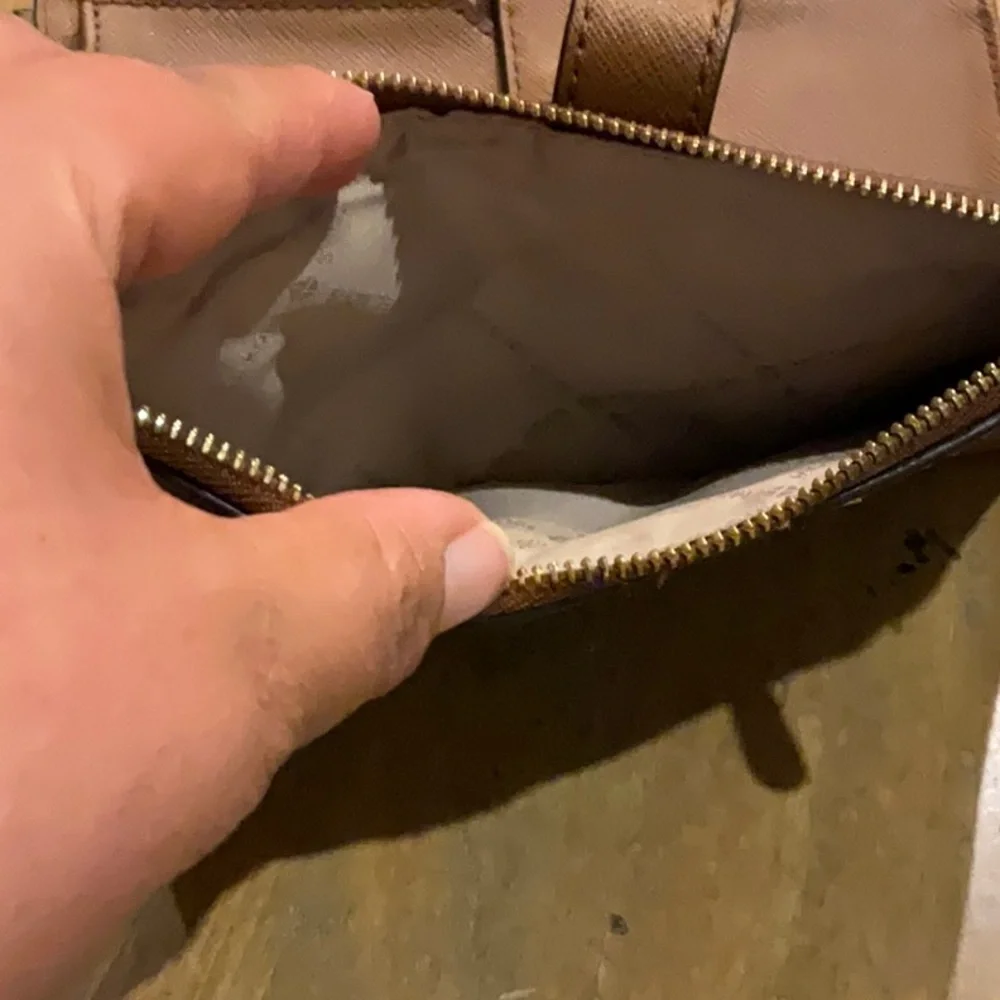 EUC Michael Kors Tan Leather Jetset Wristlet
